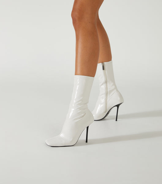 White Tony Bianco Remie Ecru Crinkle Patent 10.5cm Ankle Boots | USEAH54616